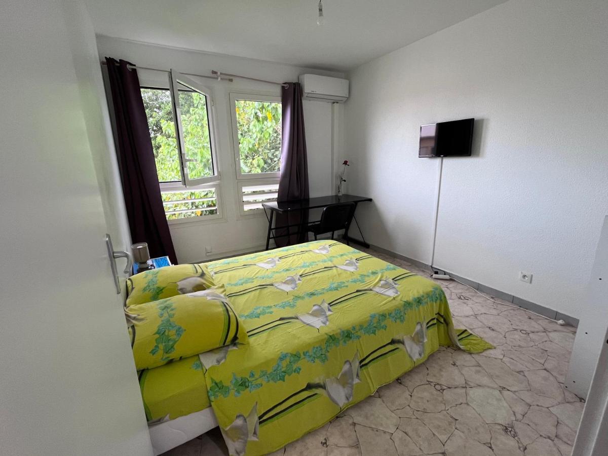 Chambre Chez L'Habitant A 5Mn De L'Aeroport เลส์อาบิมส์ ภายนอก รูปภาพ